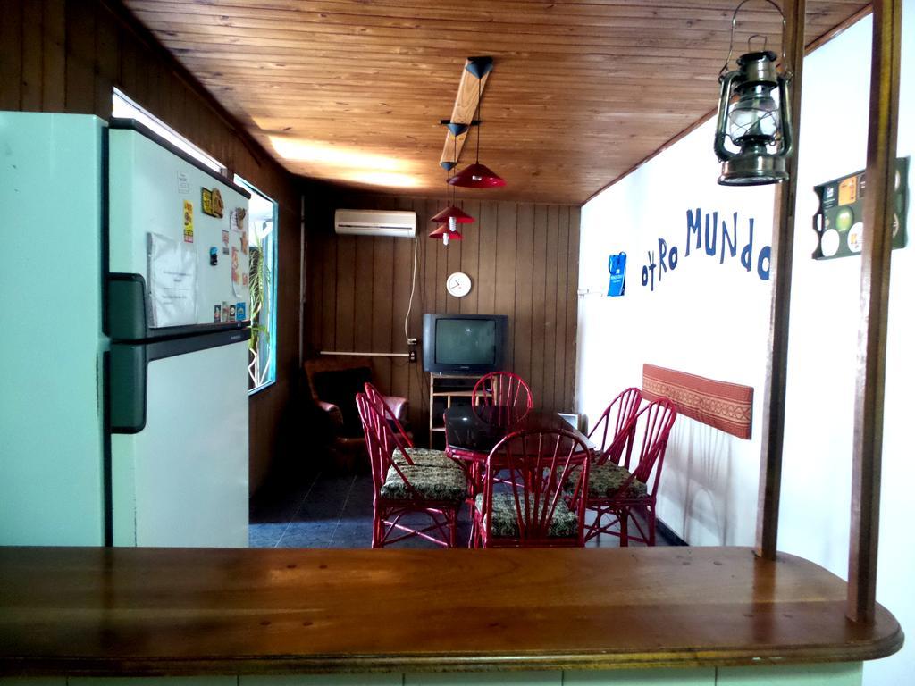 Hostel Otro Mundo Capdevila Extérieur photo