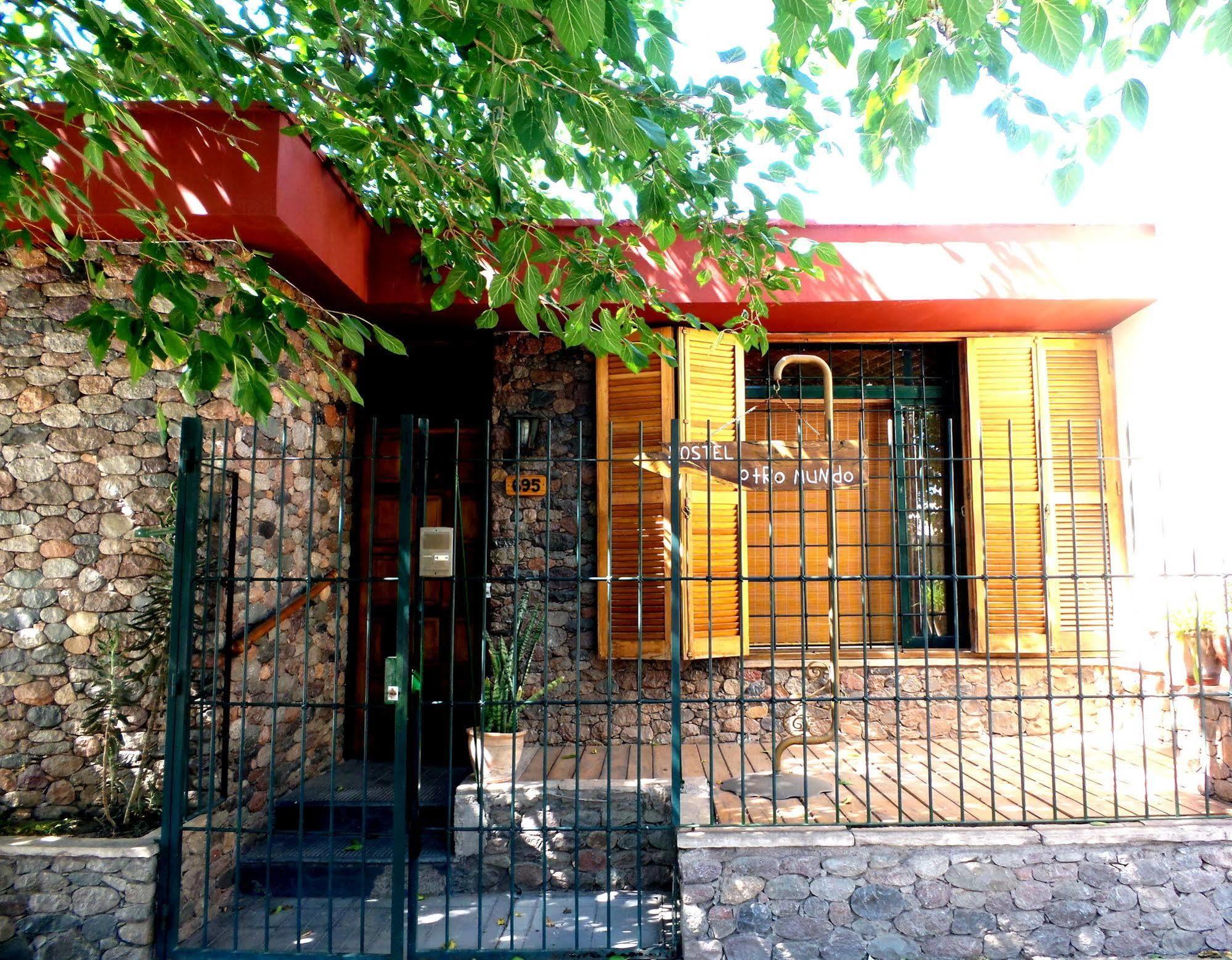 Hostel Otro Mundo Capdevila Extérieur photo