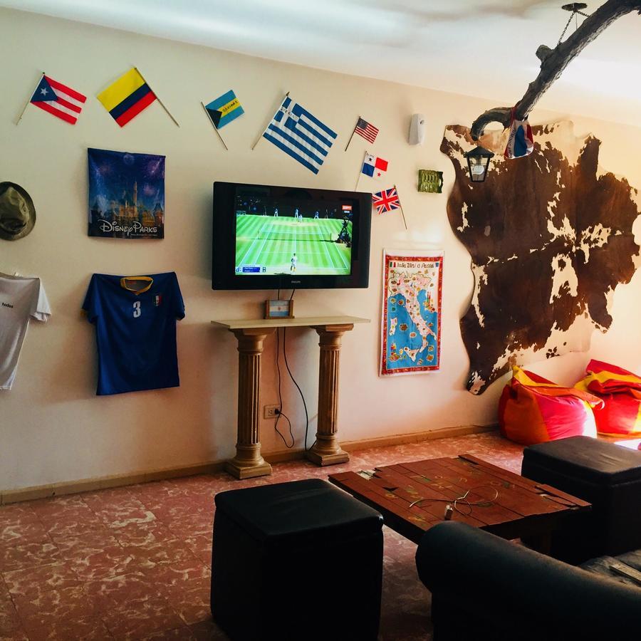 Hostel Otro Mundo Capdevila Extérieur photo